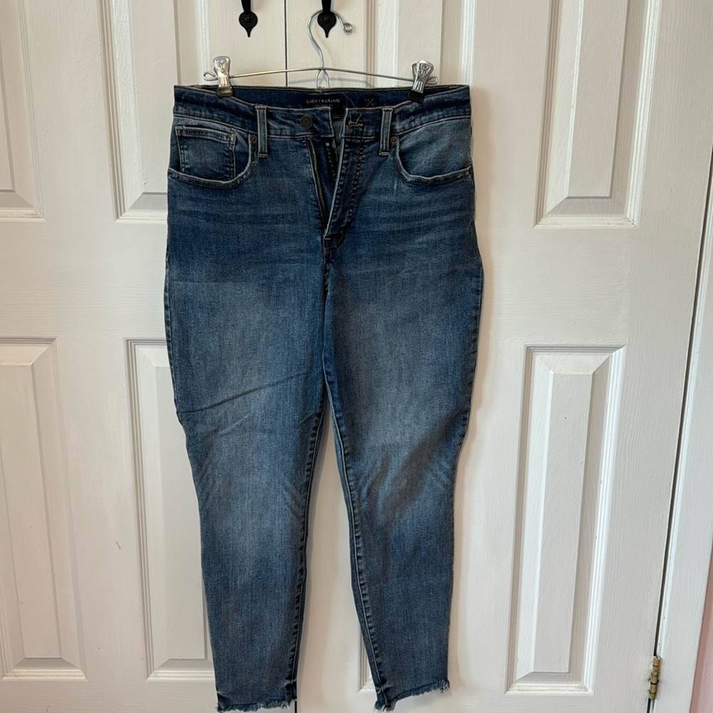Women’s Lucky Brand ankle jeans